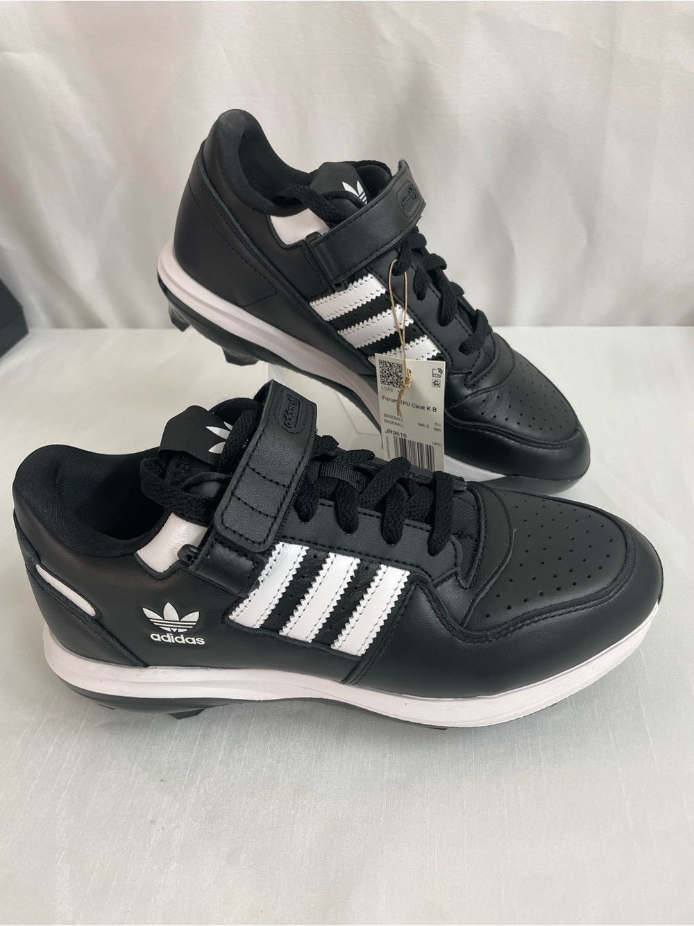 ADIDAS FORUM TPU KIDS BASEBALL CLEATS
Kids Unisex Performance Size 6